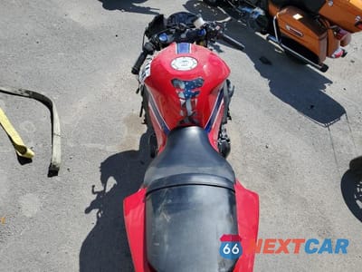 Zdjęcie 6 z 9 samochodu: 2024 HONDA CBR600 RR VIN:JH2PC40J9RK100130 - miniatura