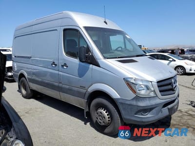 Czwarte zdjęcie samochodu z boku: 2015 MERCEDES-BENZ SPRINTER 3500 VIN:WD3PF0DC1F5998389 - miniatura