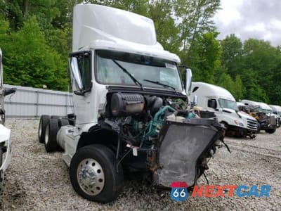 2024 VOLVO VNR 4V4WC9EH9RN639888 - główne zdjęcie licytacji z USA - miniatura