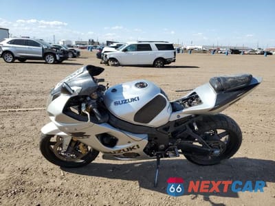 Trzecie zdjęcie samochodu z tyłu: 2003 SUZUKI GSX-R1000 VIN:JS1GT75A632107993 - miniatura