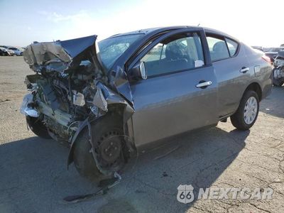 2019 NISSAN VERSA S 3N1CN7AP8KL880408 - główne zdjęcie licytacji z USA - miniatura