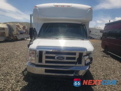 Piąte zdjęcie samochodu w środku: 2019 FORD ECONOLINE E350 SUPER DUTY CUTAWAY VAN VIN:1FDEE3F60KDC71619 - miniatura