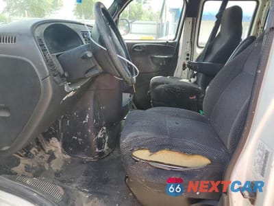 Zdjęcie 7 z 13 samochodu: 2002 DODGE RAM VAN B2500 VIN:2B7JB21Y42K146983 - miniatura
