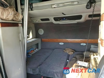 Zdjęcie 6 z 10 samochodu: 2004 VOLVO VN VNL VIN:4V4NC9GH44N357353 - miniatura