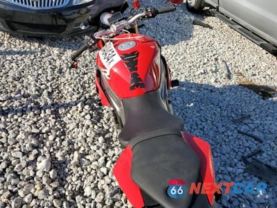 Czwarte zdjęcie samochodu z boku: 2016 BMW S 1000 R VIN:WB10D1200GZ696904 - miniatura