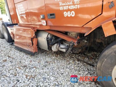 Zdjęcie 10 z 10 samochodu: 2016 VOLVO VN VNL VIN:4V4NC9EHXGN963974 - miniatura