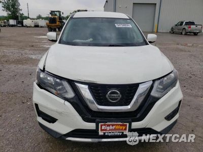 Piąte zdjęcie samochodu w środku: 2018 NISSAN ROGUE S VIN:5N1AT2MT5JC746838 - miniatura