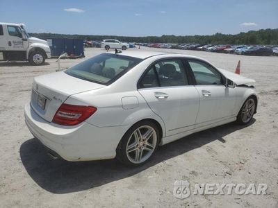 Trzecie zdjęcie samochodu z tyłu: 2012 MERCEDES-BENZ C 300 4MATIC VIN:WDDGF8BB6CR226785 - miniatura