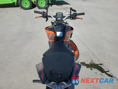 Zdjęcie 6 z 9 samochodu: 2020 KTM 200 DUKE VIN:MD2JPC403LC018467 - miniatura