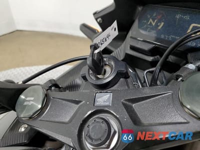 Zdjęcie 8 z 10 samochodu: 2022 HONDA CBR500 RA VIN:MLHPC6253N5301239 - miniatura