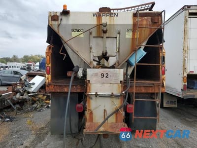 Zdjęcie 6 z 10 samochodu: 2005 FREIGHTLINER M2 106 MEDIUM DUTY VIN:1FVACXCS85HV05203 - miniatura