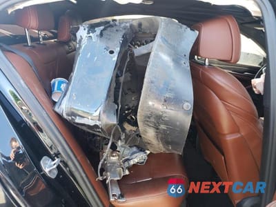 Zdjęcie 10 z 12 samochodu: 2019 BMW M550XI VIN:WBAJB9C56KB464814 - miniatura