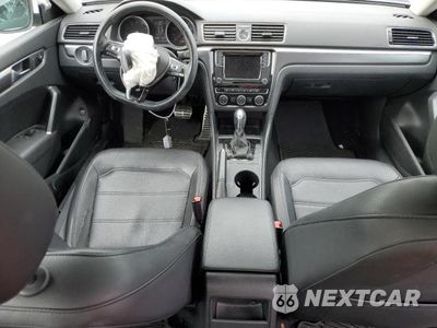 Zdjęcie 8 z 12 samochodu: 2017 VOLKSWAGEN PASSAT R-LINE VIN:1VWDT7A37HC004127 - miniatura