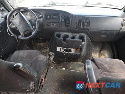 Zdjęcie 8 z 13 samochodu: 2002 DODGE RAM VAN B2500 VIN:2B7JB21Y42K146983 - miniatura