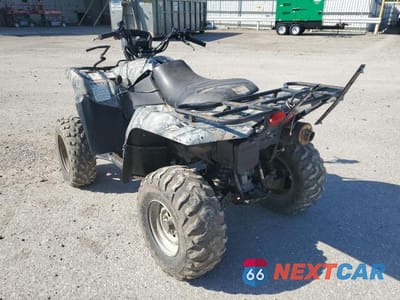 Trzecie zdjęcie samochodu z tyłu: 2009 SUZUKI LT-A750 XP VIN:5SAAR41P997101428 - miniatura