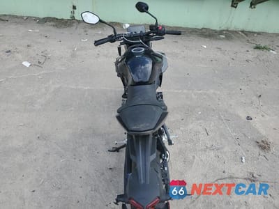 Zdjęcie 6 z 9 samochodu: 2023 SUZUKI GSX800 R VIN:JS1EM11B9P7100464 - miniatura