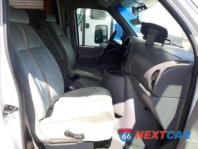 Piąte zdjęcie samochodu w środku: 1999 FORD ECONOLINE E450 SUPER DUTY CUTAWAY VAN RV VIN:1FDXE40S1XHA56318 - miniatura