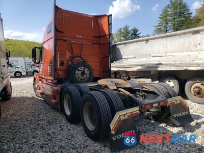 Trzecie zdjęcie samochodu z tyłu: 2016 VOLVO VN VNL VIN:4V4NC9EHXGN963974 - miniatura