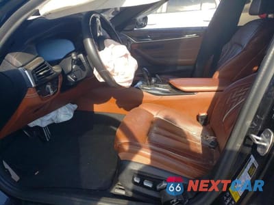 Zdjęcie 7 z 12 samochodu: 2019 BMW M550XI VIN:WBAJB9C56KB464814 - miniatura