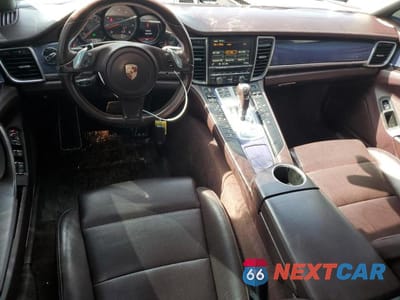 Zdjęcie 8 z 12 samochodu: 2015 PORSCHE PANAMERA 2 VIN:WP0AA2A72FL001408 - miniatura