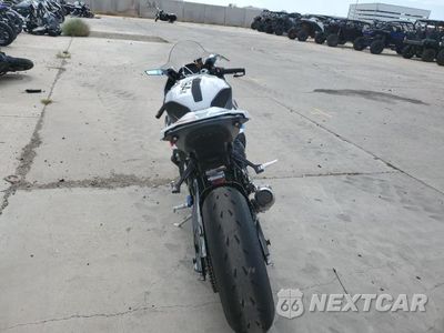 Czwarte zdjęcie samochodu z boku: 2024 BMW S 1000 RR VIN:WB10E6308R6J11824 - miniatura