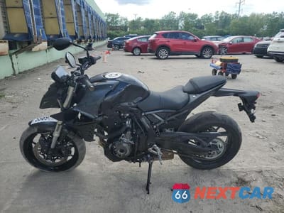 Trzecie zdjęcie samochodu z tyłu: 2023 SUZUKI GSX800 R VIN:JS1EM11B9P7100464 - miniatura