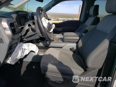 Zdjęcie 7 z 12 samochodu: 2023 FORD F150 LIGHTNING PRO VIN:1FT6W1EV8PWG34277 - miniatura