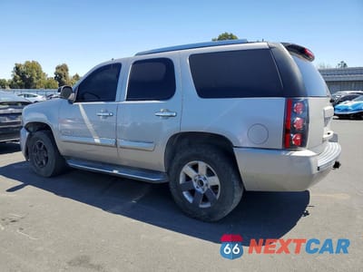 Drugie zdjęcie samochodu z przodu: 2007 GMC YUKON DENALI VIN:1GKFK63817J138292 - miniatura