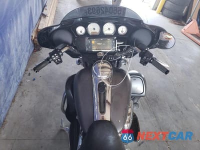 Piąte zdjęcie samochodu w środku: 2017 HARLEY-DAVIDSON FLHXS STREET GLIDE SPECIAL VIN:1HD1KRC13HB615969 - miniatura