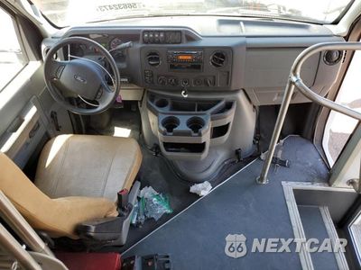 Zdjęcie 8 z 12 samochodu: 2018 FORD ECONOLINE E350 SUPER DUTY CUTAWAY VAN VIN:1FDEE3FSXJDC20835 - miniatura