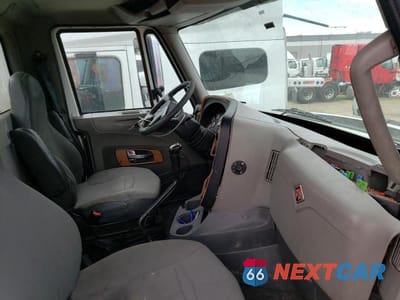 Piąte zdjęcie samochodu w środku: 2014 INTERNATIONAL PROSTAR VIN:1HSDJAPR5EH781901 - miniatura