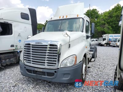 Drugie zdjęcie samochodu z przodu: 2015 FREIGHTLINER CASCADIA 125 VIN:3AKJGED66FSGS4128 - miniatura