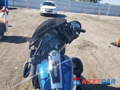 Piąte zdjęcie samochodu w środku: 2018 HARLEY-DAVIDSON FLHTK 115TH ANNIVERSARY ULTRA LIMITED VIN:1HD1KWD18JB643981 - miniatura