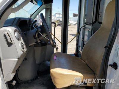 Zdjęcie 7 z 12 samochodu: 2018 FORD ECONOLINE E350 SUPER DUTY CUTAWAY VAN VIN:1FDEE3FSXJDC20835 - miniatura