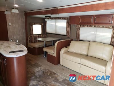 Zdjęcie 6 z 10 samochodu: 2014 WINNEBAGO TRAVELTRLR VIN:54CAG0P28E1W88886 - miniatura