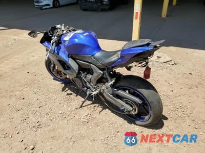 Trzecie zdjęcie samochodu z tyłu: 2022 YAMAHA YZFR7 VIN:JYARM38E2NA000351 - miniatura