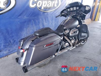 Czwarte zdjęcie samochodu z boku: 2017 HARLEY-DAVIDSON FLHXS STREET GLIDE SPECIAL VIN:1HD1KRC13HB615969 - miniatura