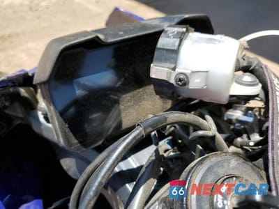 Zdjęcie 8 z 10 samochodu: 2022 YAMAHA YZFR7 VIN:JYARM38E2NA000351 - miniatura