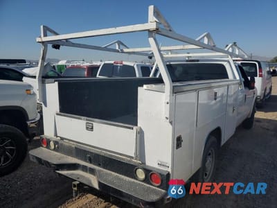 Trzecie zdjęcie samochodu z tyłu: 2010 FORD F350 SUPER DUTY VIN:1FDWX3E56AEA60103 - miniatura