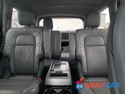 Zdjęcie 10 z 13 samochodu: 2020 LINCOLN AVIATOR RESERVE VIN:5LM5J7XC7LGL11120 - miniatura