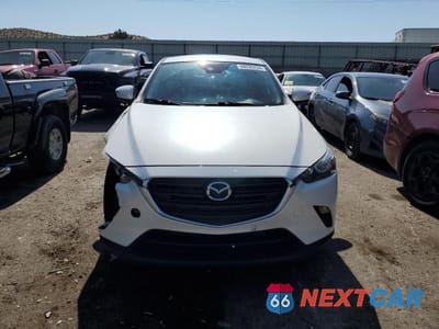 Piąte zdjęcie samochodu w środku: 2019 MAZDA CX-3 SPORT VIN:JM1DKFB71K0424363 - miniatura
