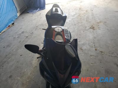 Piąte zdjęcie samochodu w środku: 2006 HONDA CBR1000 RR VIN:JH2SC57076M206959 - miniatura