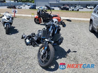 Drugie zdjęcie samochodu z przodu: 2020 BMW R 1250 GS VIN:WB10J9305LZJ18524 - miniatura