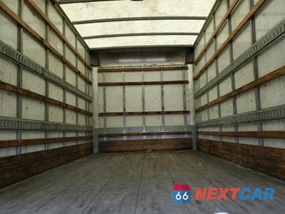 Zdjęcie 10 z 13 samochodu: 2018 ISUZU NPR HD VIN:54DC4W1BXJS800570 - miniatura