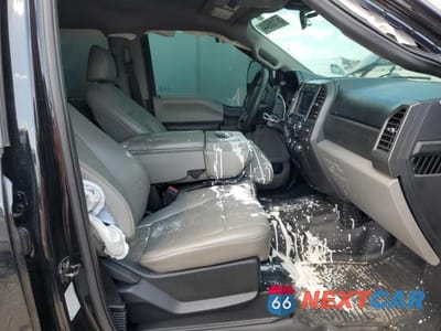 Piąte zdjęcie samochodu w środku: 2021 FORD F450 SUPER DUTY VIN:1FT8W4DT1MEC11388 - miniatura