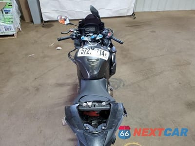Zdjęcie 6 z 9 samochodu: 2020 HONDA CBR500 R VIN:MLHPC6217L5100387 - miniatura