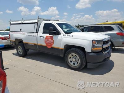 Czwarte zdjęcie samochodu z boku: 2018 CHEVROLET SILVERADO C1500 VIN:1GCNCNEC1JZ328618 - miniatura