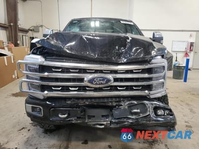 Piąte zdjęcie samochodu w środku: 2024 FORD F350 SUPER DUTY VIN:1FT8W3BM9RED38595 - miniatura