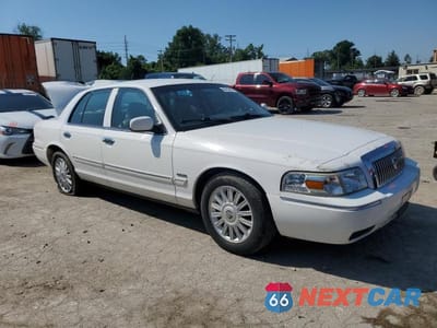 Czwarte zdjęcie samochodu z boku: 2009 MERCURY GRAND MARQUIS LS VIN:2MEHM75V29X628191 - miniatura