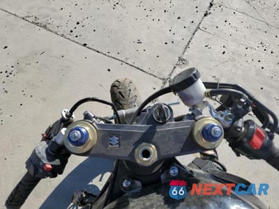 Zdjęcie 7 z 10 samochodu: 2005 SUZUKI GSX-R600 K VIN:JS1GN7CA452100072 - miniatura